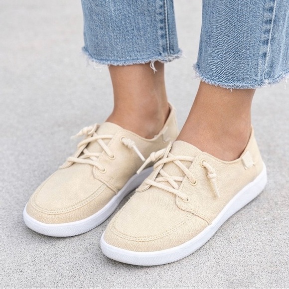 Chaco Shoes - Chaco Women's Cream Casual Sneakers 7.5